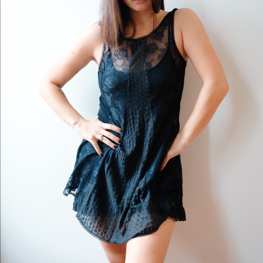 FREE PEOPLE - Layered Lace Mini Dress